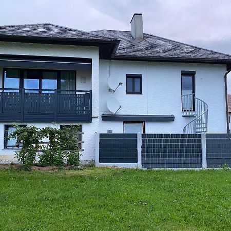 Wohnhaus City Sued Herzogsdorf Екстериор снимка