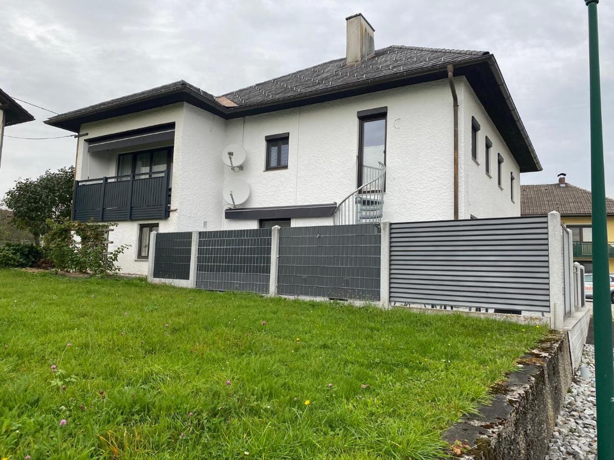 Wohnhaus City Sued Herzogsdorf Екстериор снимка