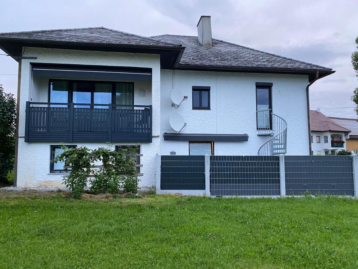 Wohnhaus City Sued Herzogsdorf Екстериор снимка