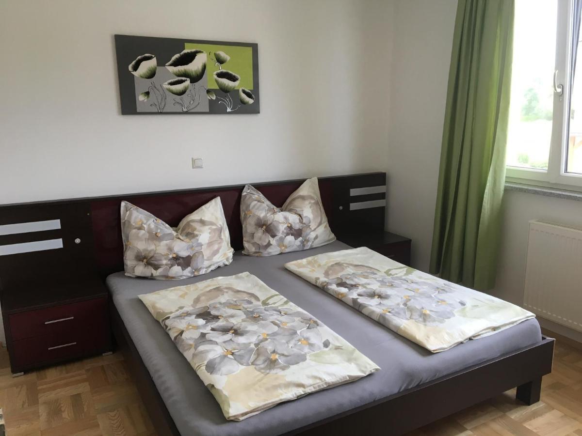 Wohnhaus City Sued Herzogsdorf Екстериор снимка