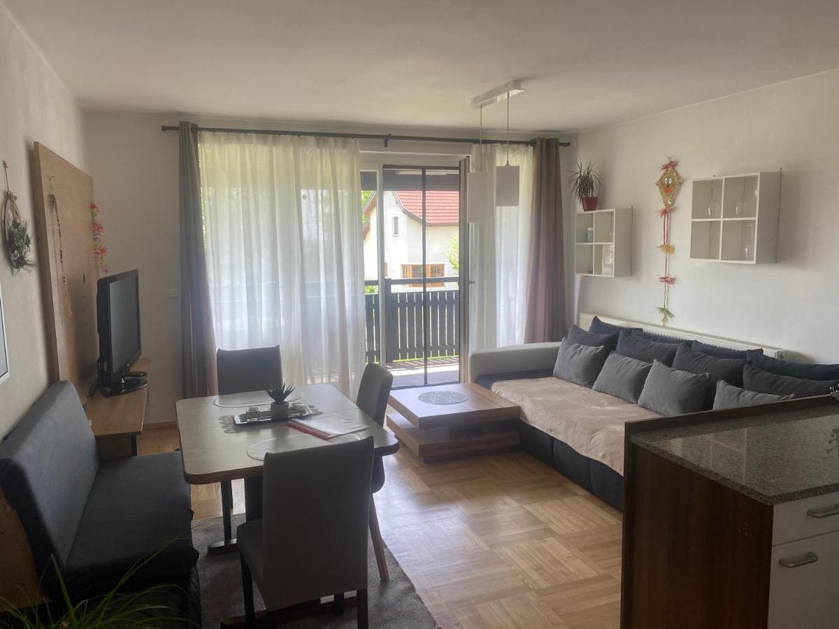 Wohnhaus City Sued Herzogsdorf Екстериор снимка