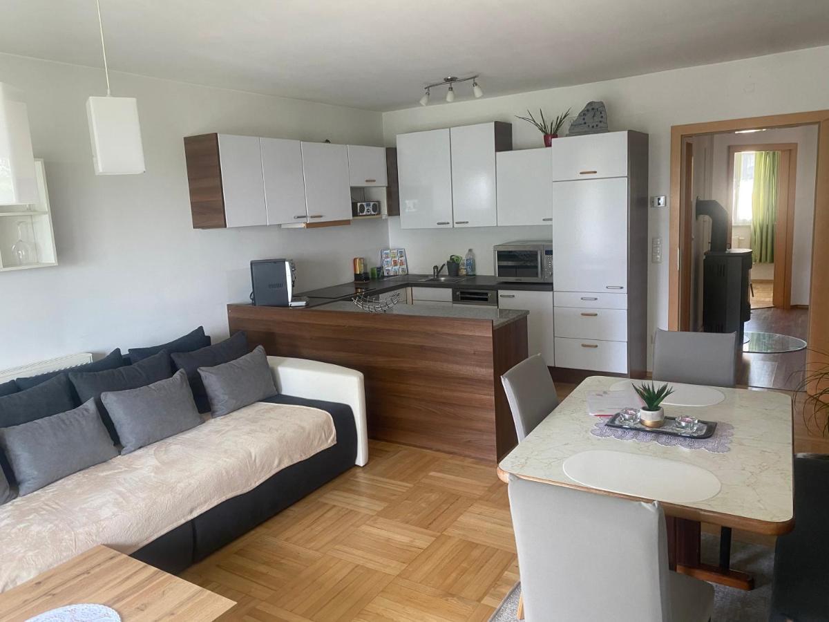 Wohnhaus City Sued Herzogsdorf Екстериор снимка